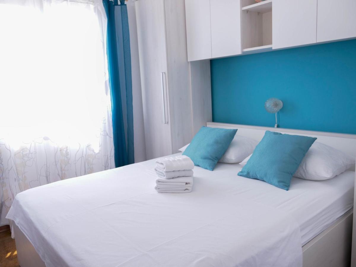 Apartments Racica Rogoznica  Esterno foto